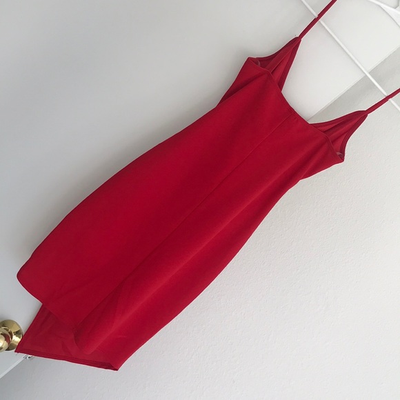 Red Dress - Picture 4 of 4